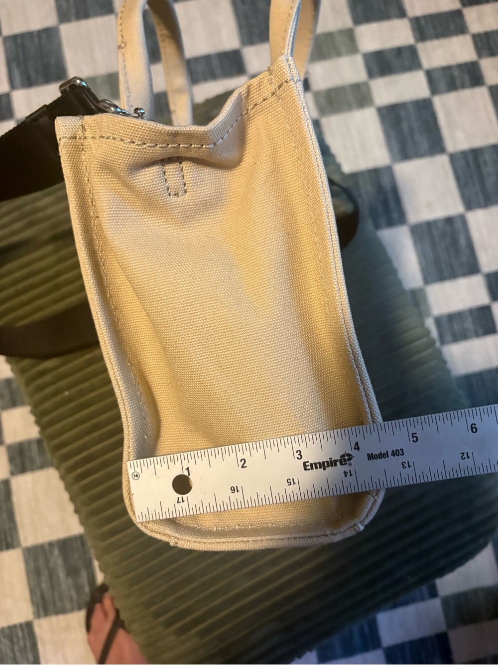 Marc Jacobs Beige Canvas 'The Tote Bag' Mini with Heart & Daisy Details - Picture 4 of 7